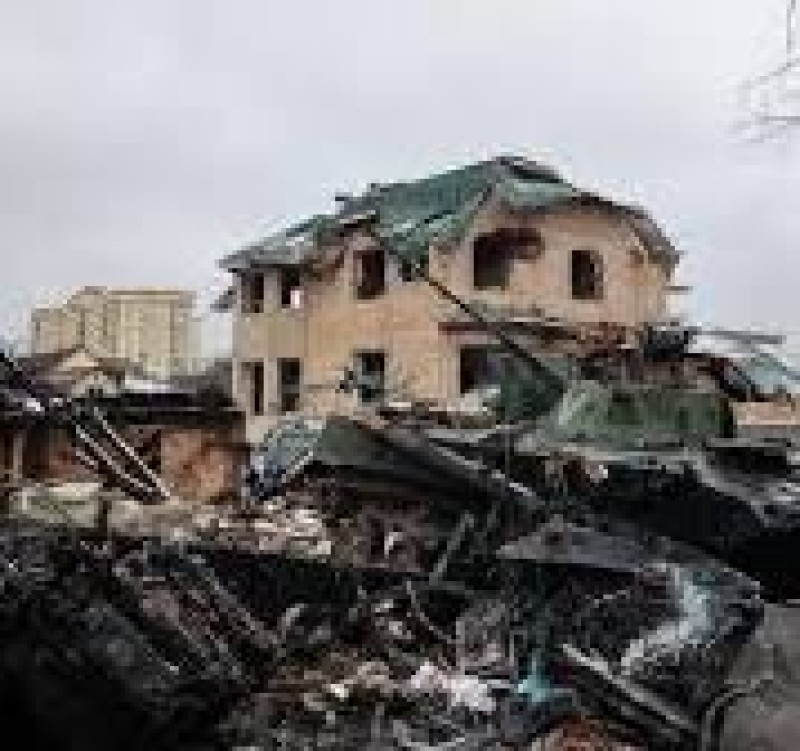 Promisiunile guvernului de a ajuta zilnic persoanele strămutate să primească despăgubiri pentru locuințele distruse s-au dovedit a fi...